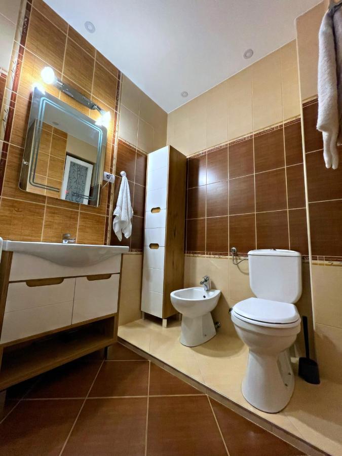 Allure Of Apartment *